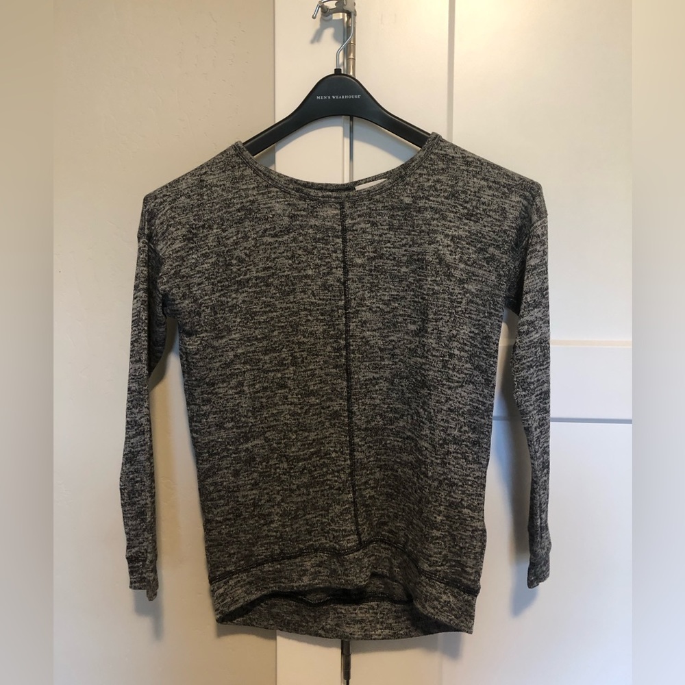 Soft long sleeve sweater Kids large